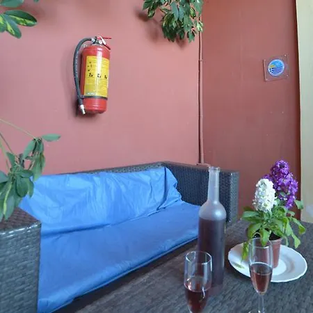 Apartament Giannis And Fridas Garden